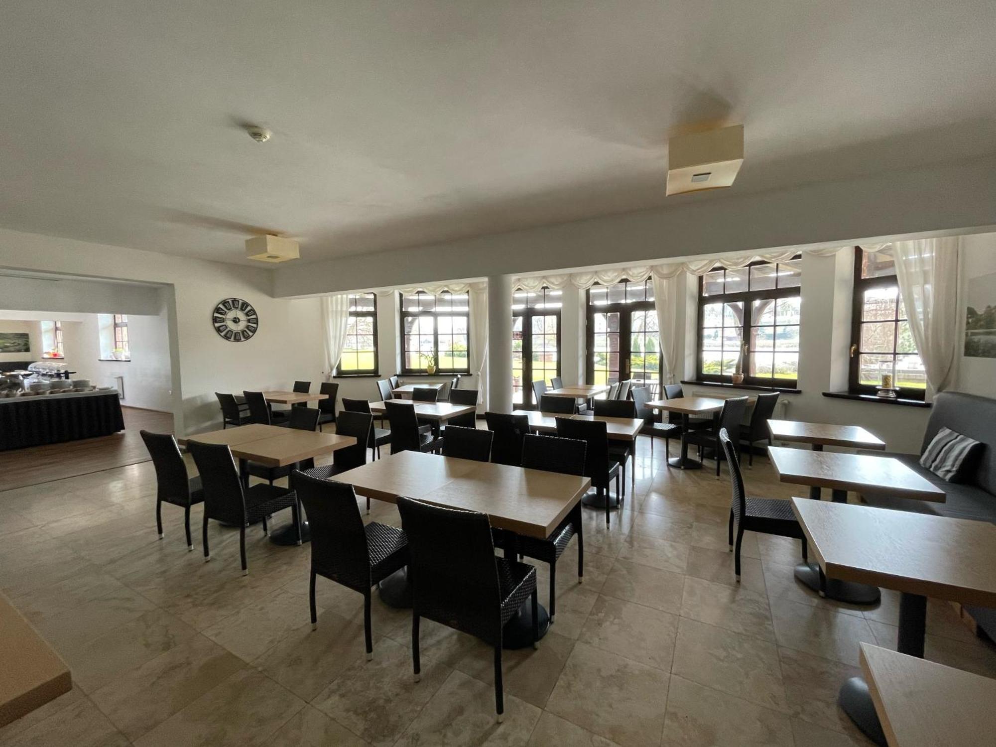 Stary Tartak Hotel Ilawa Exterior photo